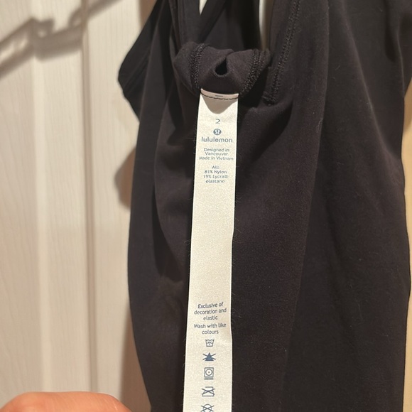 NWT SIZE 2 lululemon all you do tank - Picture 3 of 5